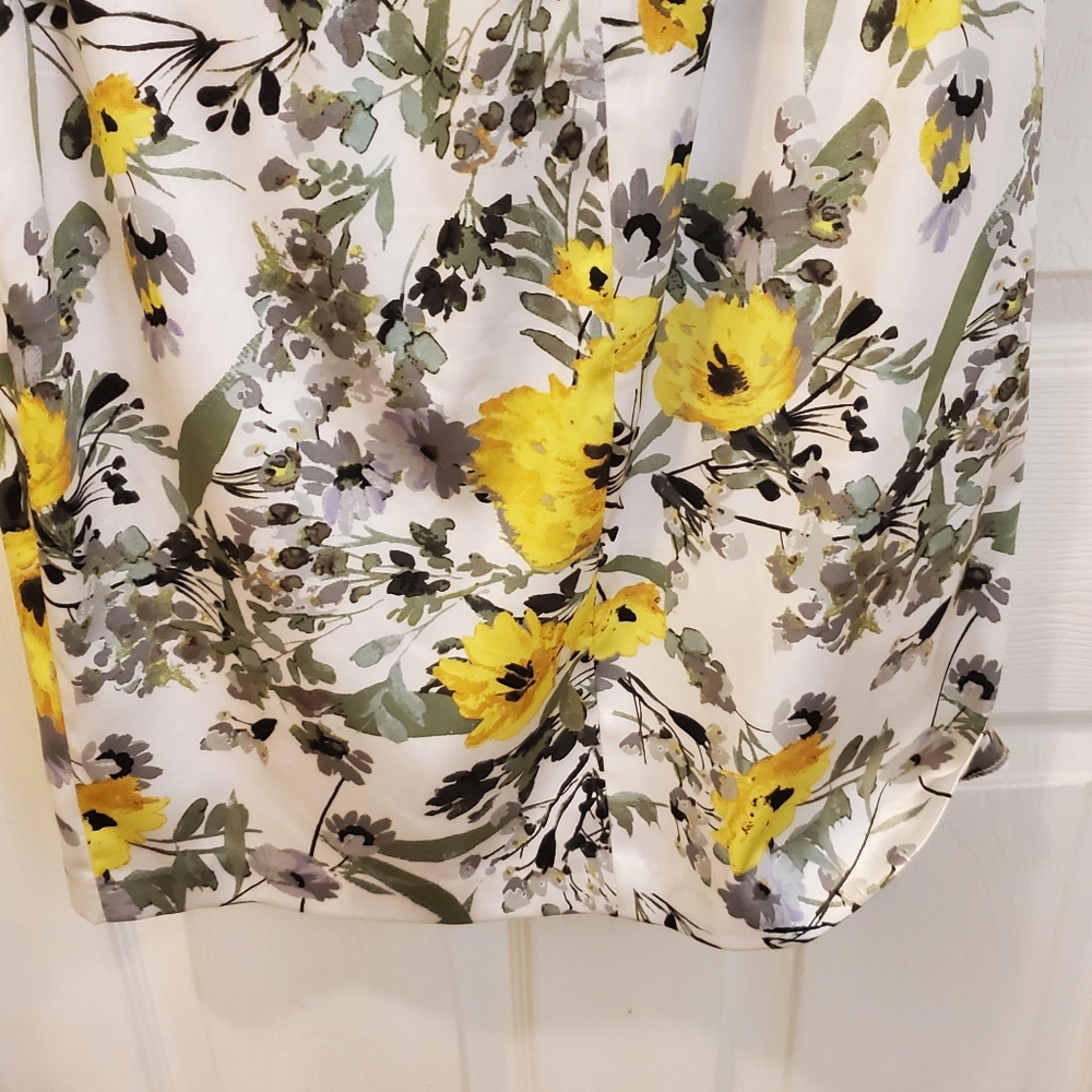Maggy London satin floral dress - Picture 9 of 13